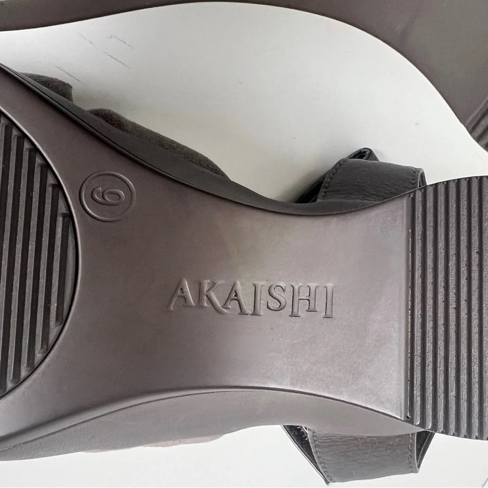 •AKAISHI• Miwa Open Toe Ankle‎ Strap Wedge Sandal in Cocoa Brown Size 6